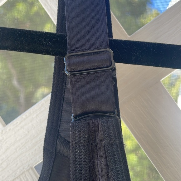 Glamorise Sport No-Bounce Wirefree Camisole Sports Bra - Picture 9 of 12